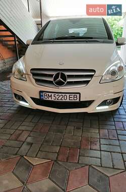 Хэтчбек Mercedes-Benz B-Class 2009 в 