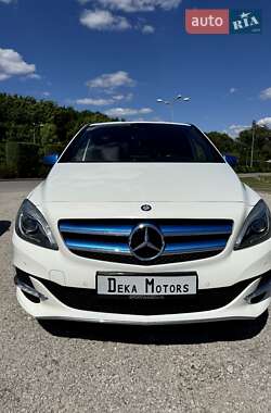 Хэтчбек Mercedes-Benz B-Class 2015 в 