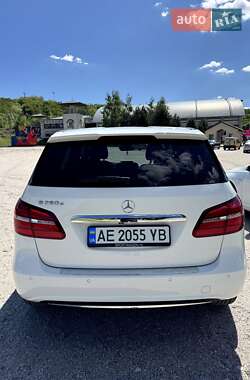 Хэтчбек Mercedes-Benz B-Class 2015 в 