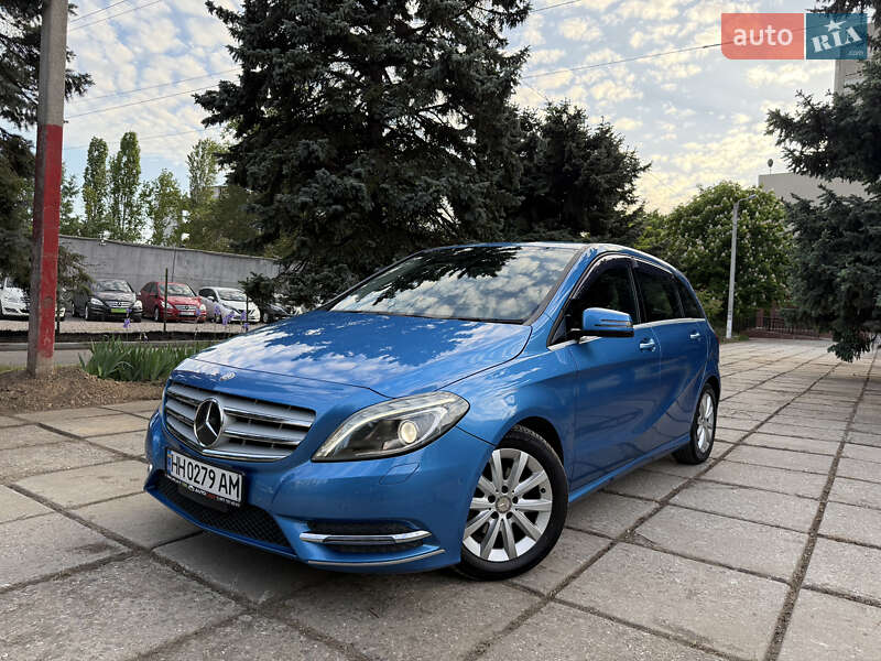 Mercedes-Benz B-Class 2013