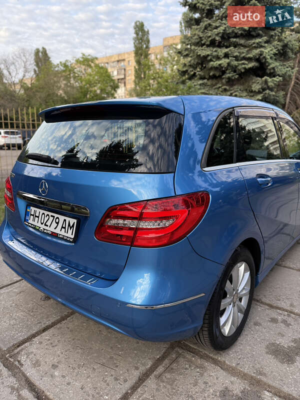 Хэтчбек Mercedes-Benz B-Class 2013 в Одессе