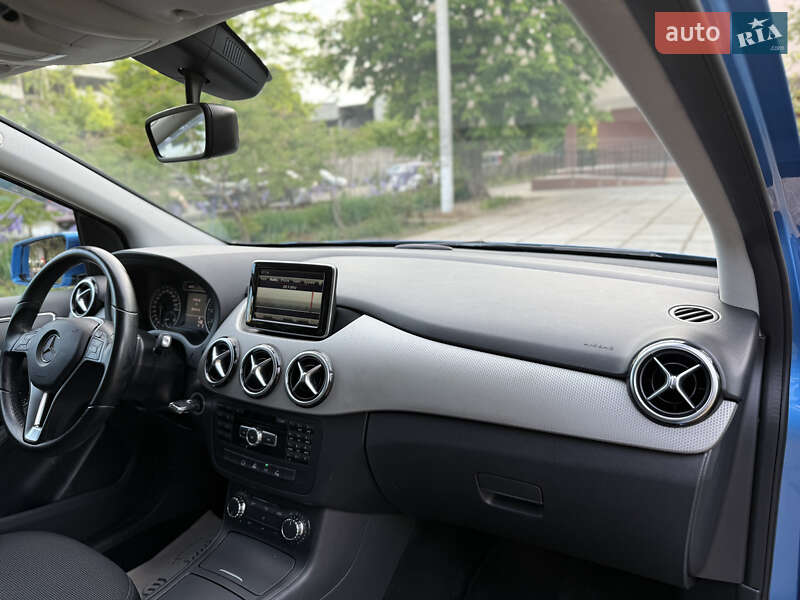 Хэтчбек Mercedes-Benz B-Class 2013 в Одессе