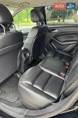 Хэтчбек Mercedes-Benz B-Class 2014 в 