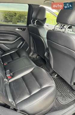 Хэтчбек Mercedes-Benz B-Class 2014 в 