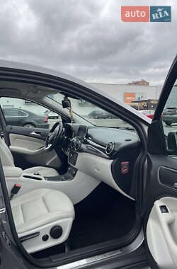 Хэтчбек Mercedes-Benz B-Class 2015 в 