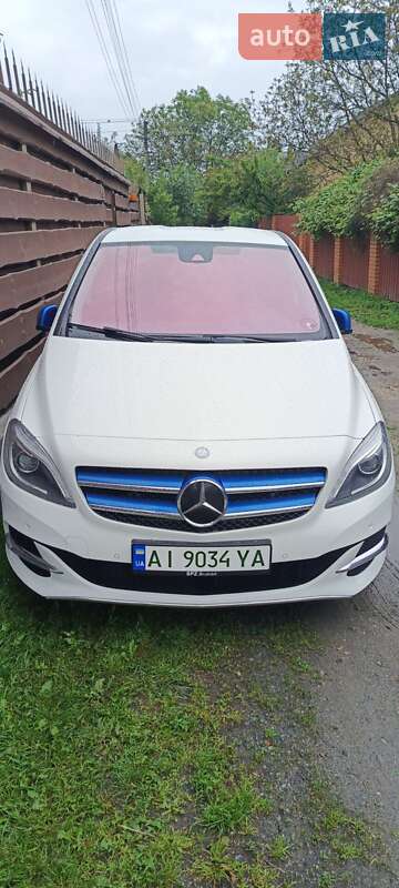 Хэтчбек Mercedes-Benz B-Class 2015 в Вышгороде фото 5 Хэтчбек Mercedes-Benz B-Class 2015 в Вышгороде