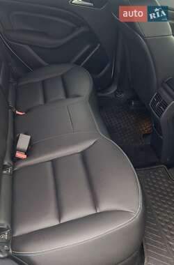Хэтчбек Mercedes-Benz B-Class 2015 в 