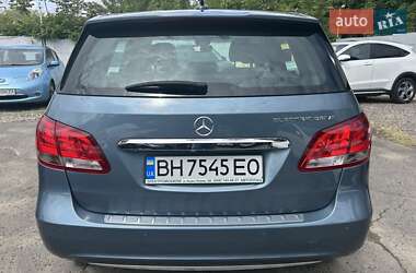 Хэтчбек Mercedes-Benz B-Class 2015 в 