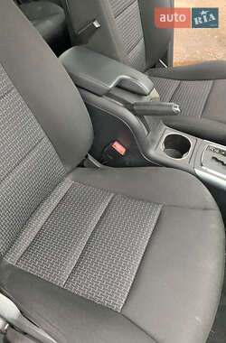 Хэтчбек Mercedes-Benz B-Class 2010 в 