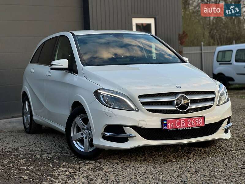 Хэтчбек Mercedes-Benz B-Class 2015 в 