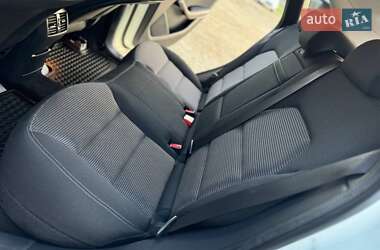 Хэтчбек Mercedes-Benz B-Class 2015 в 