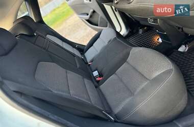 Хэтчбек Mercedes-Benz B-Class 2015 в 