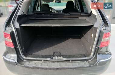 Хетчбек Mercedes-Benz B-Class 2011 в 