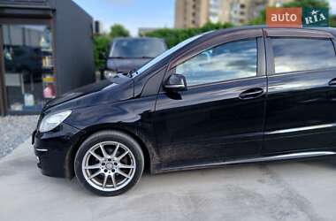 Хетчбек Mercedes-Benz B-Class 2011 в 