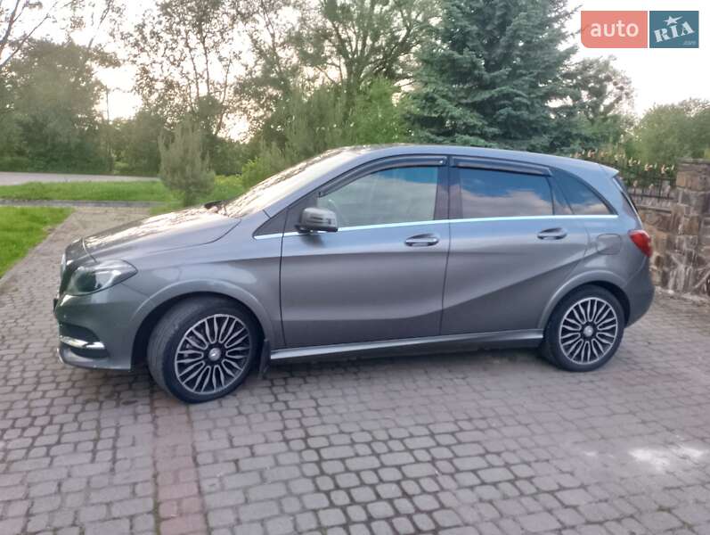 Хэтчбек Mercedes-Benz B-Class 2015 в 