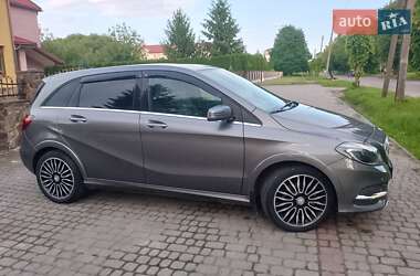 Хэтчбек Mercedes-Benz B-Class 2015 в 