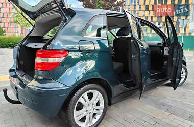 Хэтчбек Mercedes-Benz B-Class 2006 в 