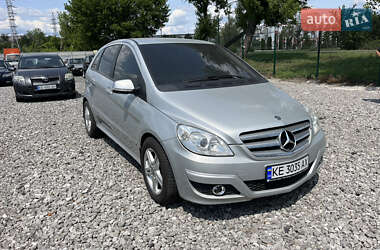 Хетчбек Mercedes-Benz B-Class 2010 в 