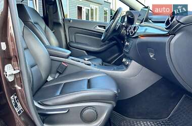 Хетчбек Mercedes-Benz B-Class 2017 в 