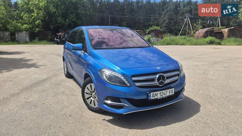 Хетчбек Mercedes-Benz B-Class 2015 в Коростишеві