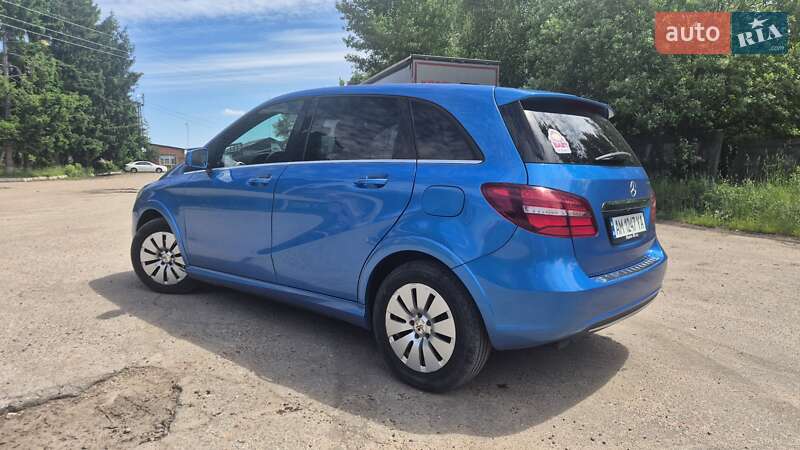Хетчбек Mercedes-Benz B-Class 2015 в Коростишеві