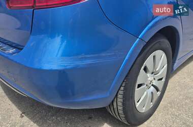 Хэтчбек Mercedes-Benz B-Class 2015 в 