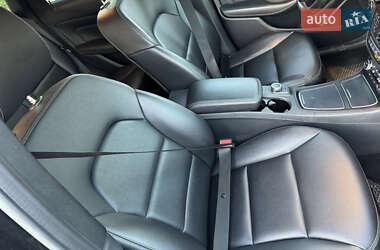 Хэтчбек Mercedes-Benz B-Class 2015 в 