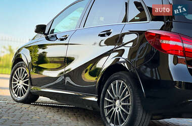 Хэтчбек Mercedes-Benz B-Class 2015 в 
