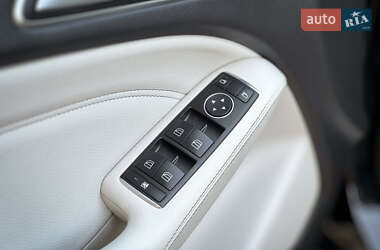 Хэтчбек Mercedes-Benz B-Class 2015 в 