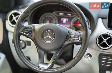 Хэтчбек Mercedes-Benz B-Class 2015 в 