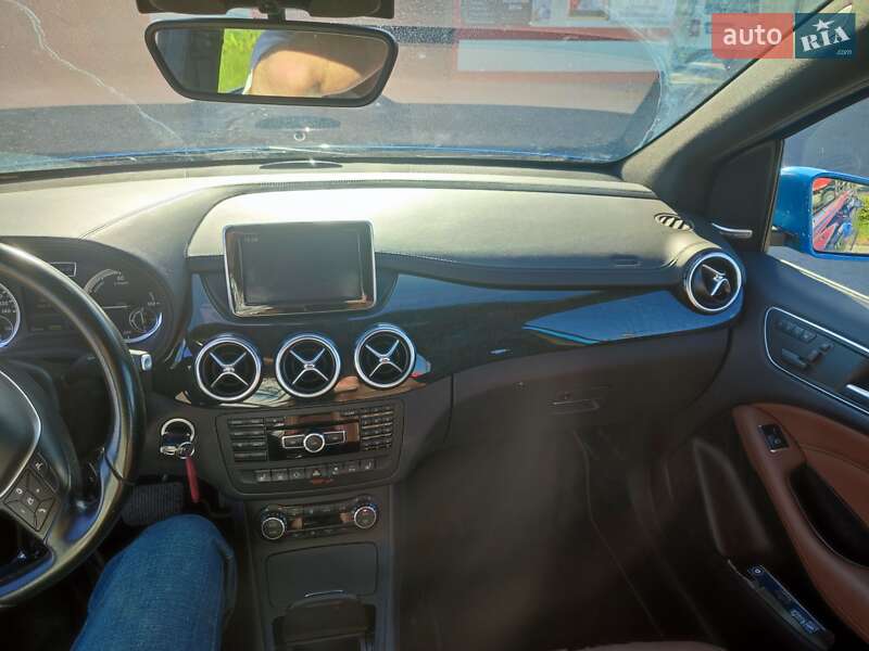Хэтчбек Mercedes-Benz B-Class 2014 в Львове