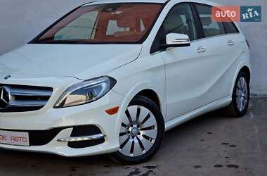 Хэтчбек Mercedes-Benz B-Class 2015 в 