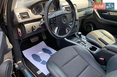 Хэтчбек Mercedes-Benz B-Class 2010 в 