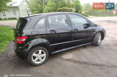 Хэтчбек Mercedes-Benz B-Class 2009 в 