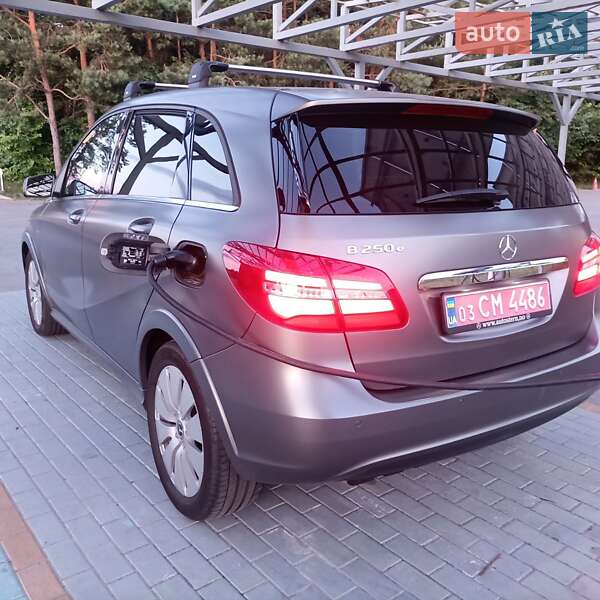 Хэтчбек Mercedes-Benz B-Class 2017 в Киеве