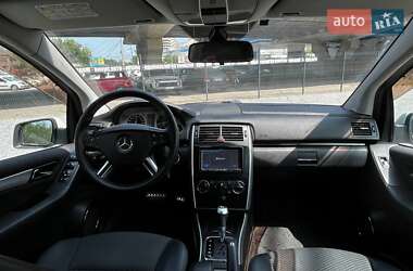 Хэтчбек Mercedes-Benz B-Class 2011 в 