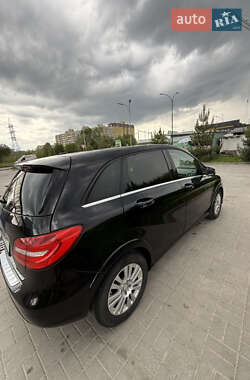 Хэтчбек Mercedes-Benz B-Class 2014 в 