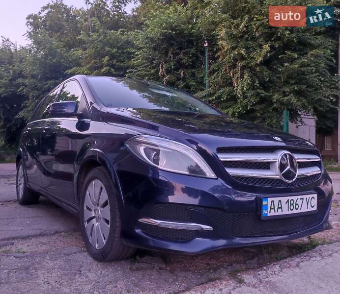 Хэтчбек Mercedes-Benz B-Class 2017 в Сумах