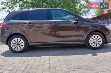 Хэтчбек Mercedes-Benz B-Class 2016 в 