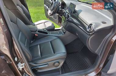 Хэтчбек Mercedes-Benz B-Class 2016 в 