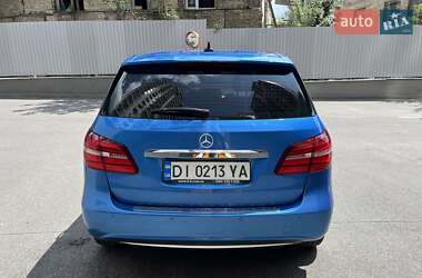 Хэтчбек Mercedes-Benz B-Class 2015 в 