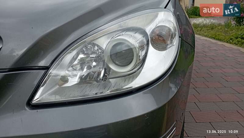 Хетчбек Mercedes-Benz B-Class 2010 в Городку