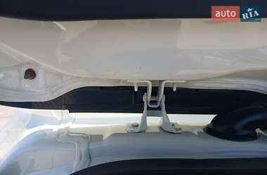 Хэтчбек Mercedes-Benz B-Class 2015 в 