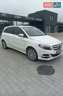 Хэтчбек Mercedes-Benz B-Class 2015 в 