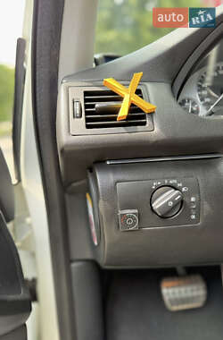 Хетчбек Mercedes-Benz B-Class 2011 в 