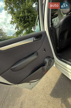 Хетчбек Mercedes-Benz B-Class 2011 в 