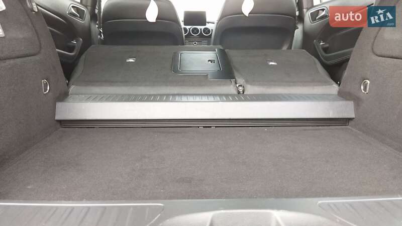 Хэтчбек Mercedes-Benz B-Class 2016 в Киеве