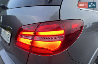 Хэтчбек Mercedes-Benz B-Class 2017 в 