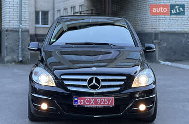 Хэтчбек Mercedes-Benz B-Class 2010 в 