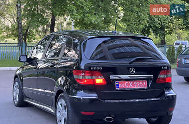 Хэтчбек Mercedes-Benz B-Class 2010 в 